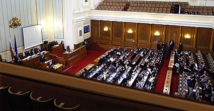 Депутатите решиха правителството да внася в парламента обобщен годишен доклад по изпълнението на решенията на ЕСПЧ по дела срещу България